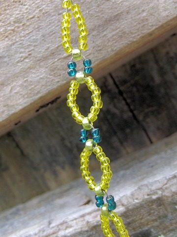 Atelier création d’une broche de perles